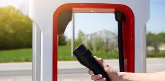 Ford warns EV owners to stop using Tesla Supercharger adapters due to potential charging issues Ford has issued an urgent bulletin advising EV owners to immediately stop using Tesla Supercharger adapters provided by the company.