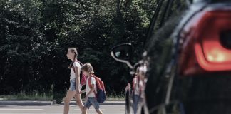 NHTSA’s new rules seek to reduce pedestrian fatalities pedestrian crossing crosswalk