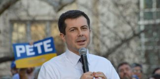 Autonomous vehicles urge U.S. government to speed up deployment A leading group of self-driving car companies has called on the U.S. government to take a more proactive role in advancing AV deployment.