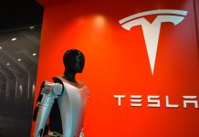 Tesla stock tumbles ahead of earnings as Musk’s political involvement grows Tesla shares dropped nearly 6% on Monday as investor anxiety mounted ahead of the company’s first-quarter earnings report.