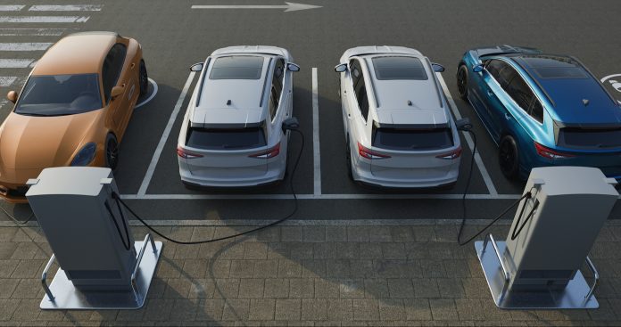 In April, the electric vehicle (EV) market showed clear signs of divergence: new EV sales declined, while used EVs posted record growth.