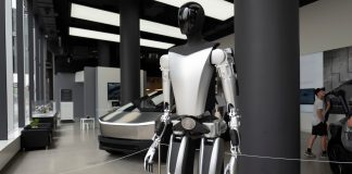 Tesla executive behind ‘$25 trillion’ Optimus humanoid robot resigns Tesla Optimus