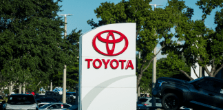 Strong U.S. demand lifts Toyota to record May Toyota