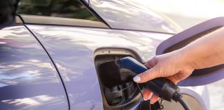 Q2 EV sales dip in U.S. as dealers brace for tax credit phase-out EV sales