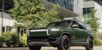 Rivian extends summer lease deals on R1S and R1T EVs