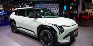 Kia adjusts US operations, slashes incentives amid tariff impact Kia is adjusting its US business operations, including reallocating inventory, slashing customer incentives to mitigate impact of US tariffs.