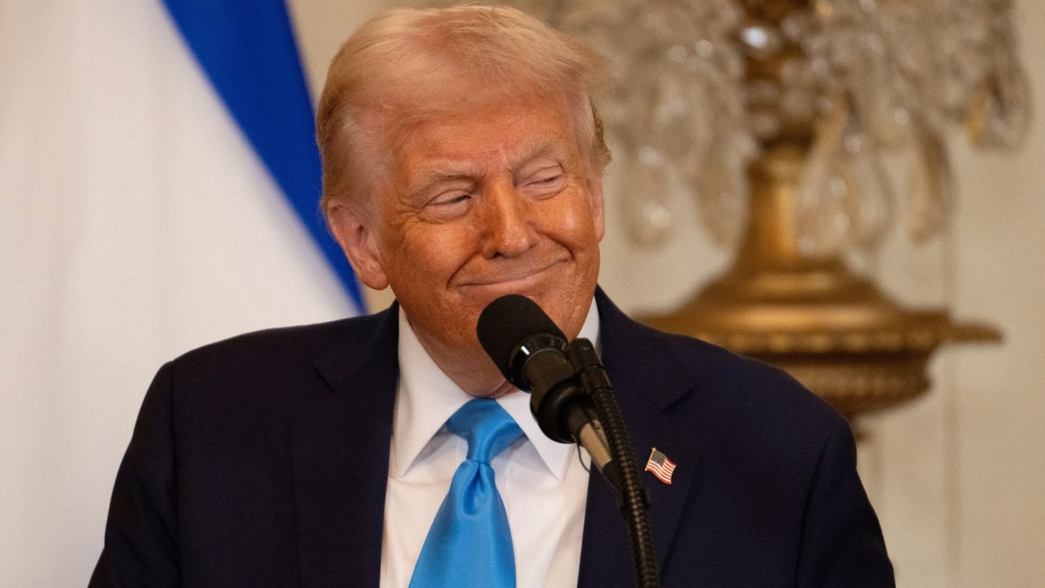 Trump announces 25% tariffs on Japan and South Korea, escalating auto trade tensions