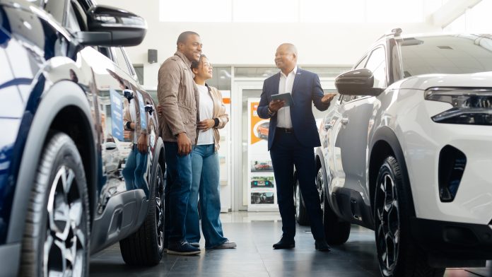 U.S. new-vehicle inventory holds at pre-tariff levels as EV sales surge and incentives reach 2025 highs ahead of the tax credit deadline.