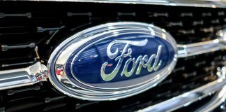 Ford keeps dividend high despite profit slide Ford