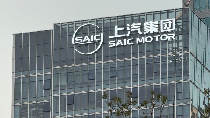 GM is in talks to extend its China joint venture with SAIC as sales recover, though challenges and a price war remain.