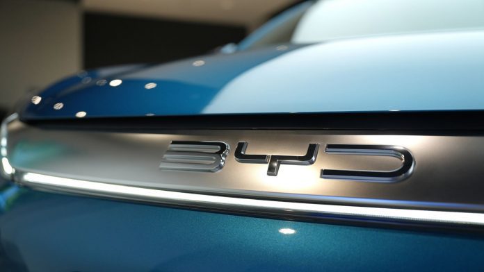 On Thursday, data from the ACEA showed that BYD sold three times as many new cars in Europe, surpassing Tesla for the second month in a row. 