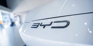 BYD profit falls 30% as domestic EV price war hits margins On Monday, shares of Chinese electric vehicle maker BYD tumbled nearly 8% after the company reported a 30% drop in quarterly profit.