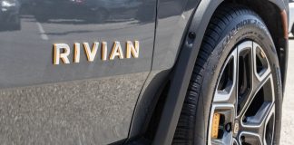 Rivian recalls more than 24,000 EVs over Highway Assist software defect Rivian is recalling 24,214 R1S and R1T EVs in the U.S. and Canada because of a software defect, NHTSA said Friday.