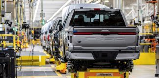 Ford faces up to $1B hit after aluminum plant fire Ford could see up to a $1 billion impact on operating earnings after a fire on shut down Novelis’ aluminum plant in Oswego, New York.
