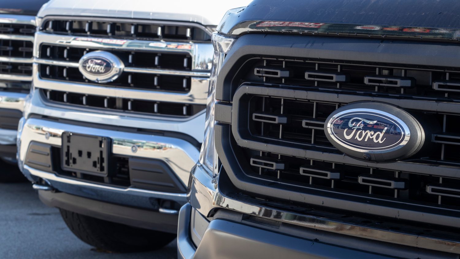 U.S. automakers struggle with parts shortages and halted output