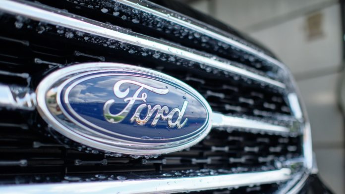 Ford, rear-view cameras