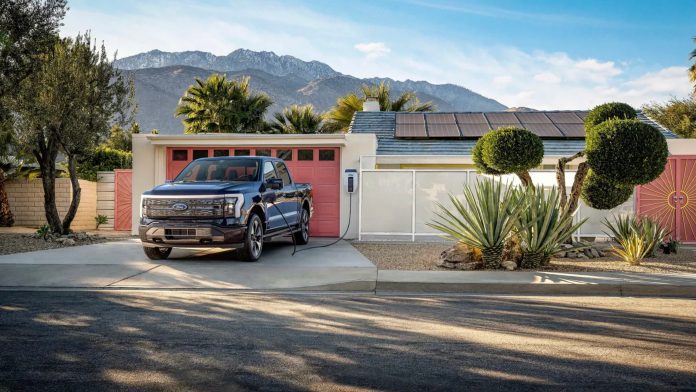 Ford’s F-150 Lightning can now power homes and return energy to the grid, helping drivers save money and support utilities.