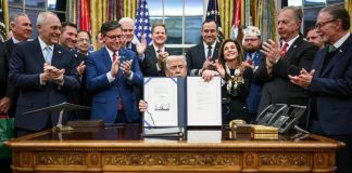 Federal shutdown ends, clearing regulatory hurdles for auto industry Federal government, shutdown