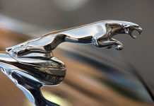 JLR cuts full-year outlook after posting $750M quarterly loss after cyberattack JLR posts $750M quarterly loss after cyberattack halts production, cutting full-year outlook and highlighting global supply and tariff pressures.