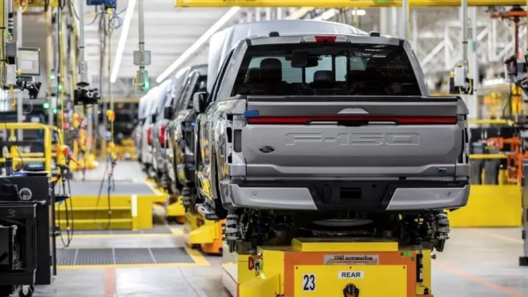 Ford halts F-150 production at Dearborn plant after stamping issue