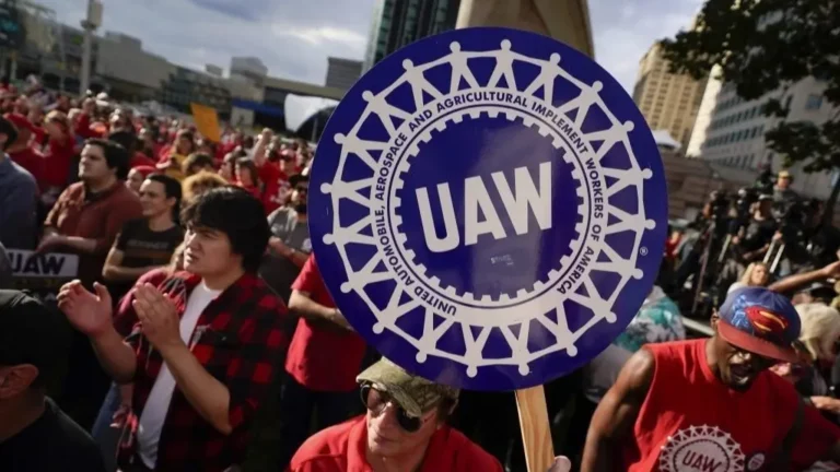 UAW halts strike authorization vote at Stellantis plant after outsourcing agreement