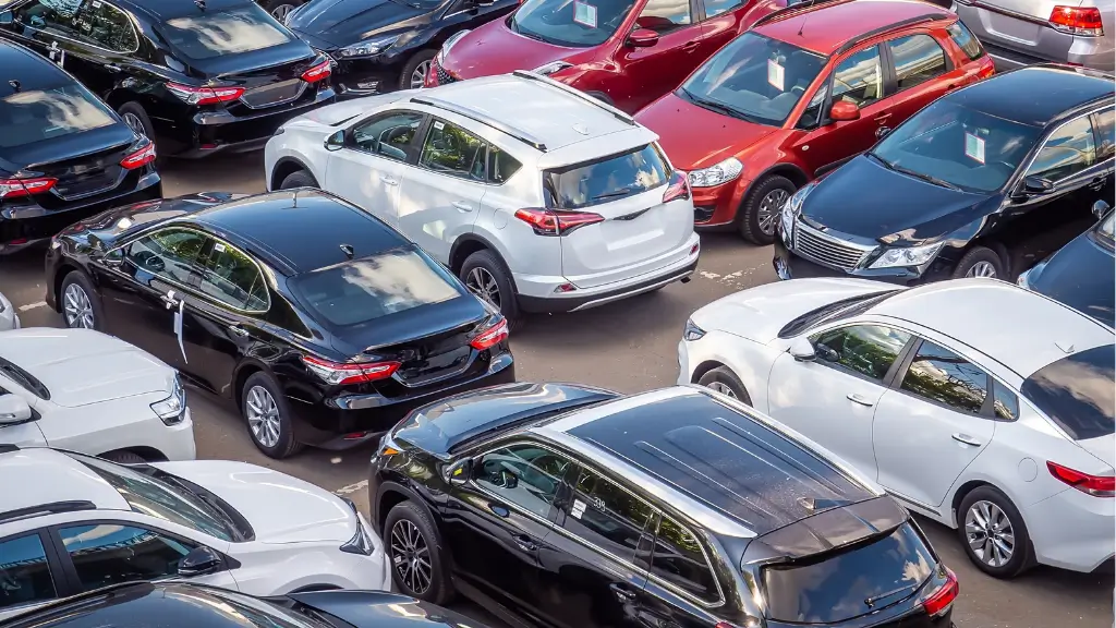 Wholesale used-vehicle prices dipped overall in April, while EV prices rose as rising gas prices reshape buyer demand, according to the latest Manheim Used Vehicle Value index report.