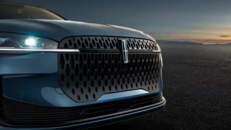 Lincoln revives Corsair for 2027 with China-built hybrid