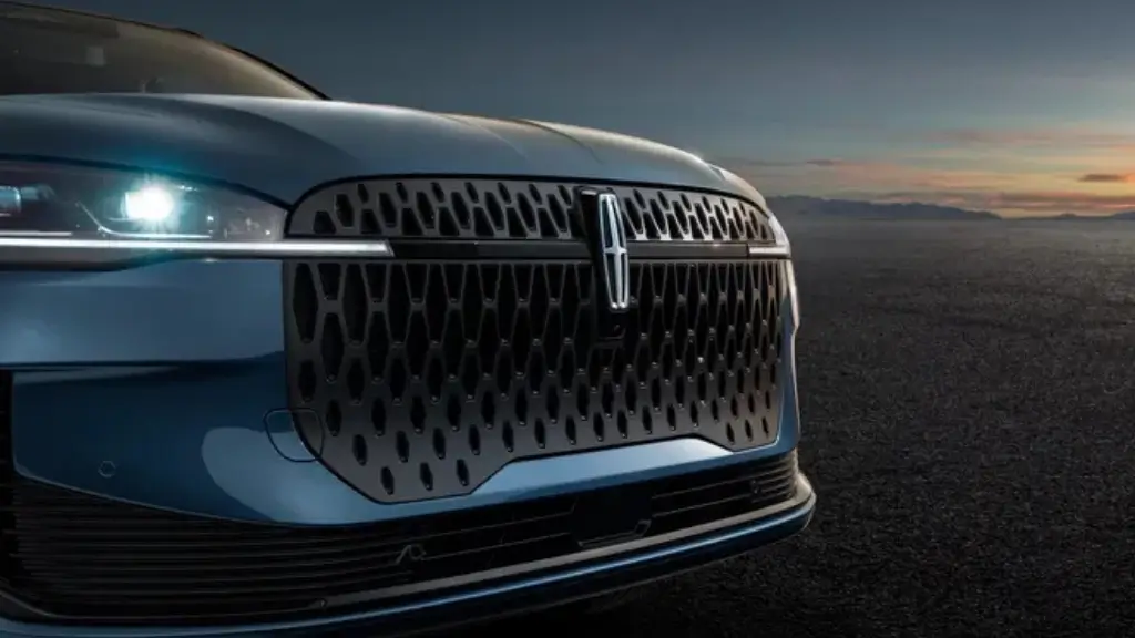Lincoln revives Corsair for 2027 with China-built hybrid