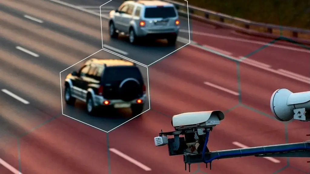 Lightpost surveillance cameras: The new AI tracking your car?
