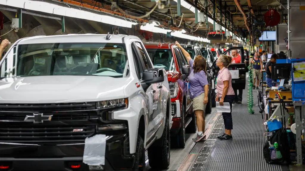 GM, Ford to lose share as Asian brands top half of U.S. sales, Cox Automotive forecasts