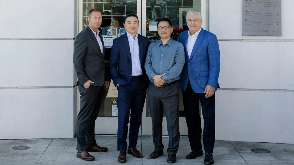 Dave Cantin Group advises Lithia & Driveway on complex sale of downtown Los Angeles Audi and Volkswagen dealerships