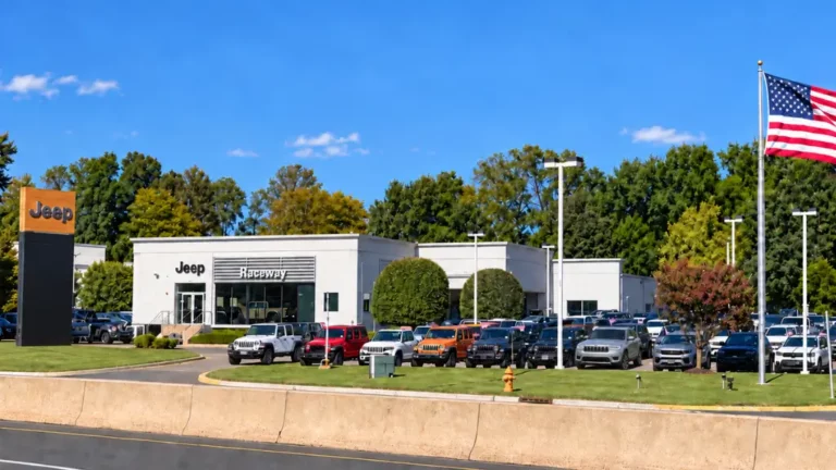 Raceway Chrysler Jeep of Freehold, NJ opens with a renovated store and mobile service